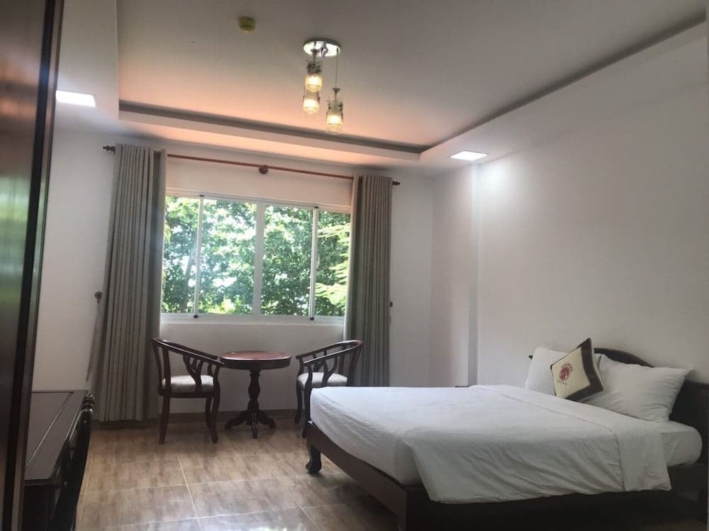 Tan Son Nhat Con Dao Resort