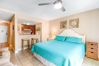 Sugar Beach 238 Studio Bedroom Condo by RedAwning