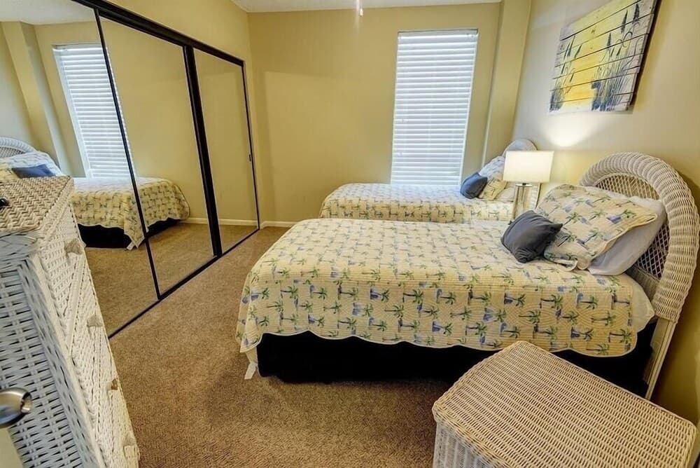 Whitecaps 1103 3 Bedroom Condo by RedAwning