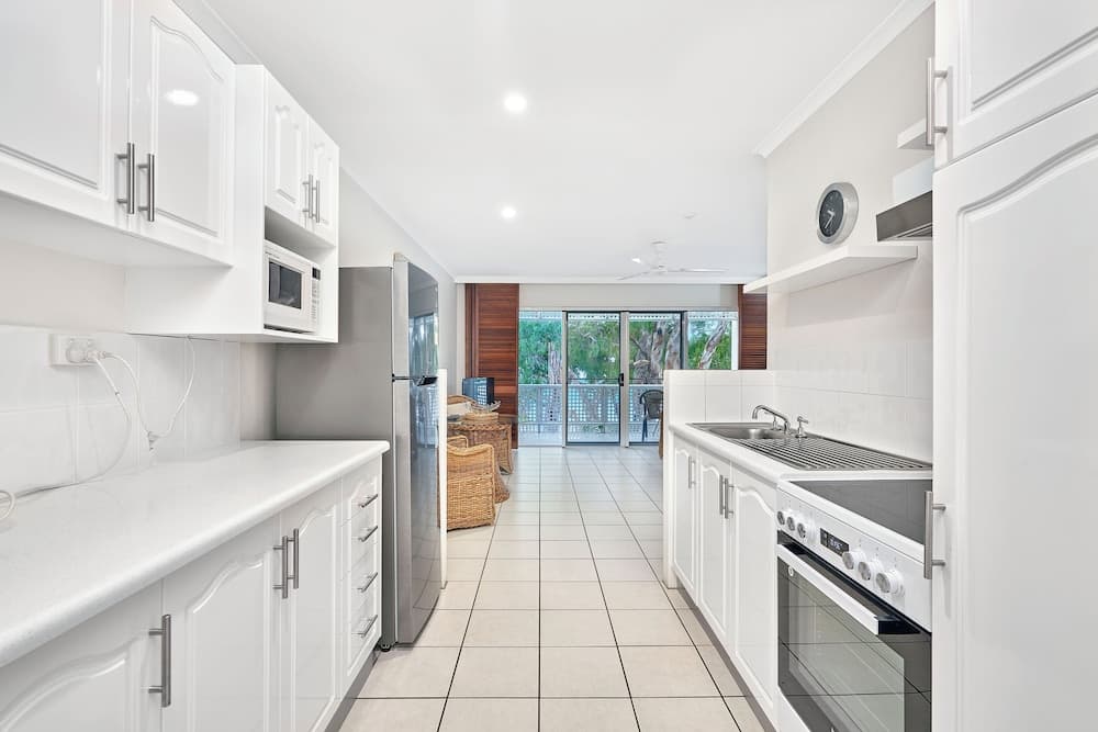 Hibiscus On Palm Cove at Marlin Waters