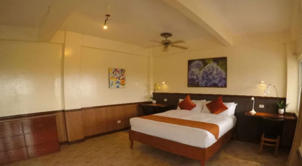 Monkey Beach Dive Resort