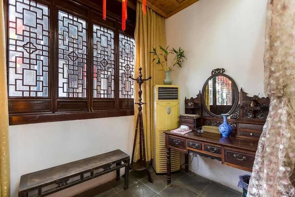 Tongli Three Bridge Villa