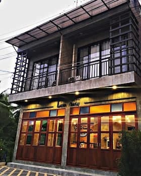 Lanta Chaolay Hostel