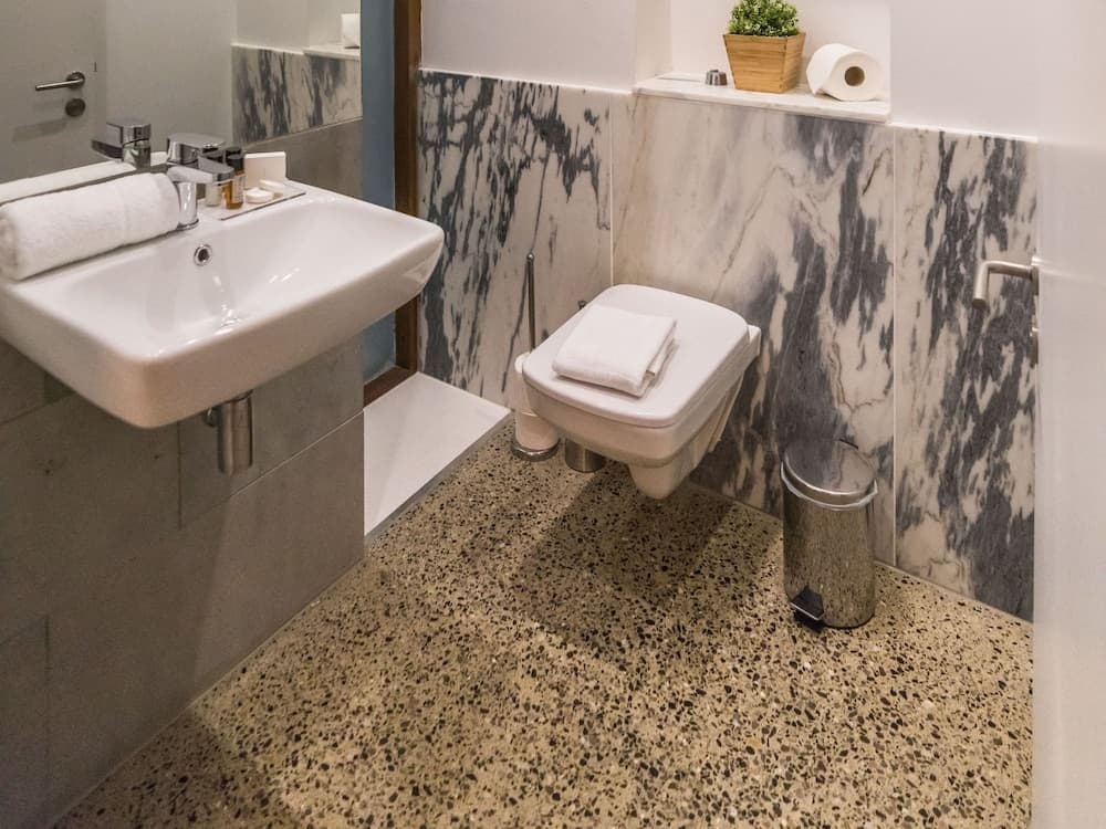 The Phil Lynnot Suite - hiphipstay