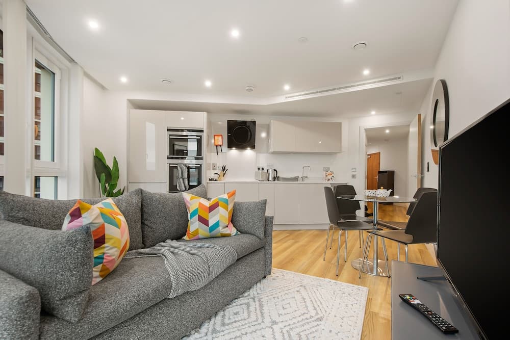 Altitude Point Serviced Apartments by TheSquare