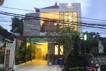 Green Studio Apartment Seminyak