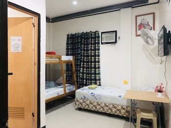 Lolo Bob's Bed And Breakfast