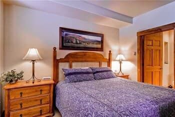 Tl2310 Spacious top Floor Residence! Winter Specials!