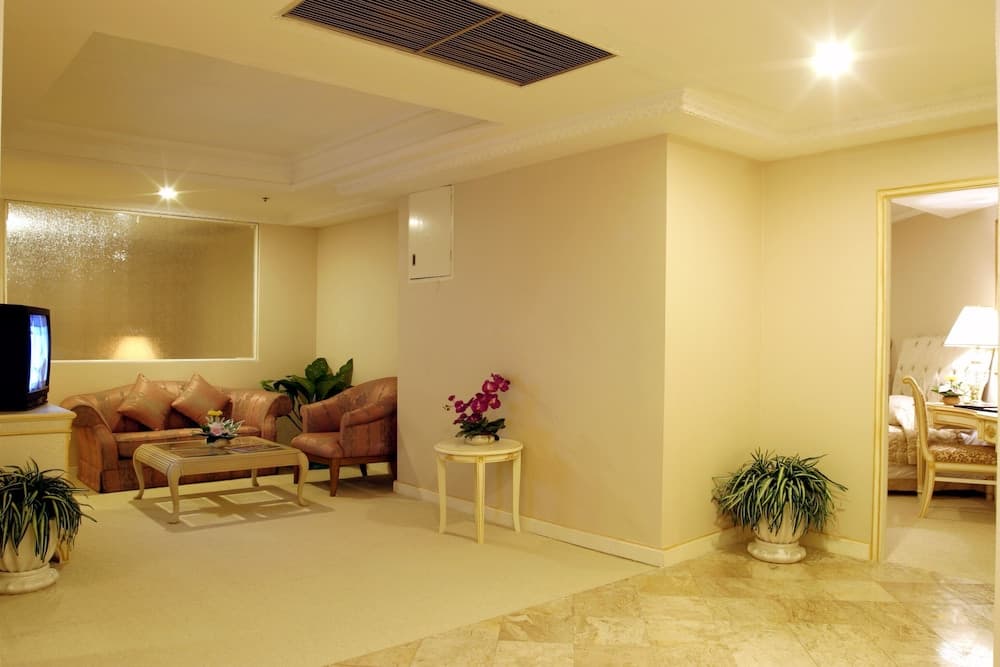 Adriatic Palace Bangkok