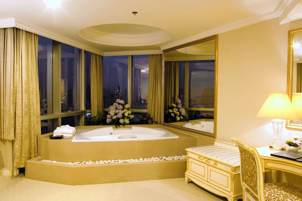 Adriatic Palace Bangkok