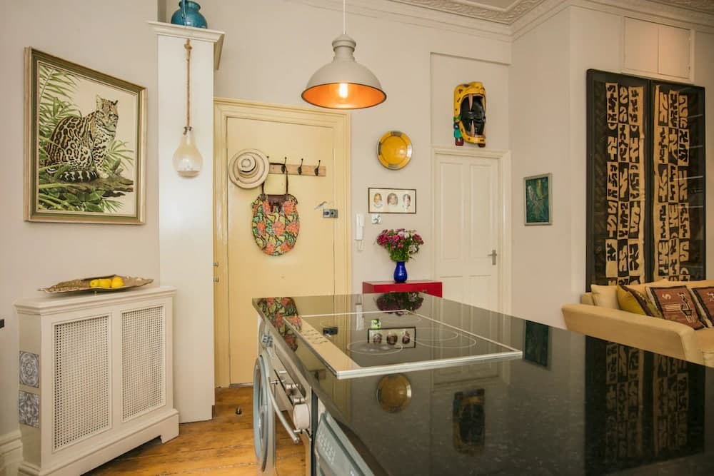 Exquisite Notting Hill Flat With Roof Terrace