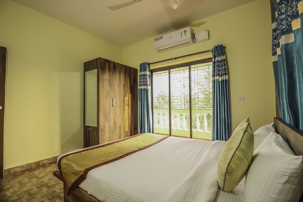 OYO 10402 Home 4 BHK Villa near Mandovi River