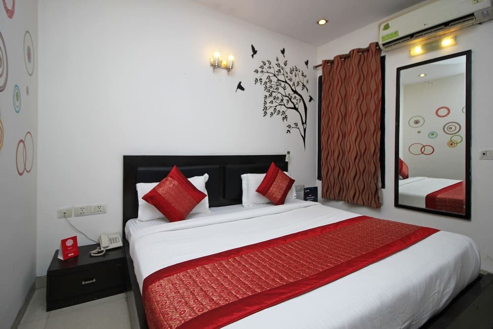 OYO 9030 Hotel Delhi Airport Plaza