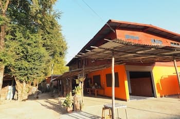 Ram Yai Homestay - Hostel