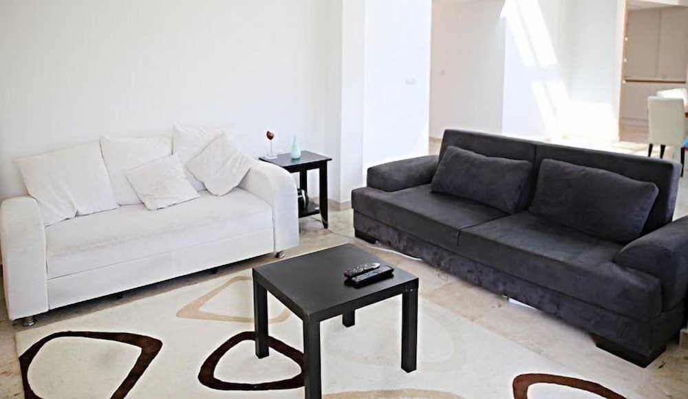 Villa Sandra Torba - 5 Bedrooms