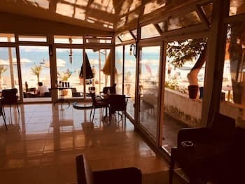 Erkin Beach Club Hotel