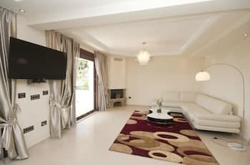 St. George Apartments and Villa with pool