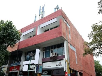 OYO 9230 Hotel Royal Brooks