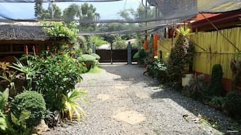 Lola Charing Pension