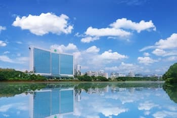 Fuzhou Lakeside Hotel