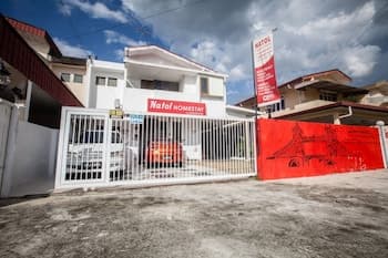 OYO HOME 90260 Natol Homestay London