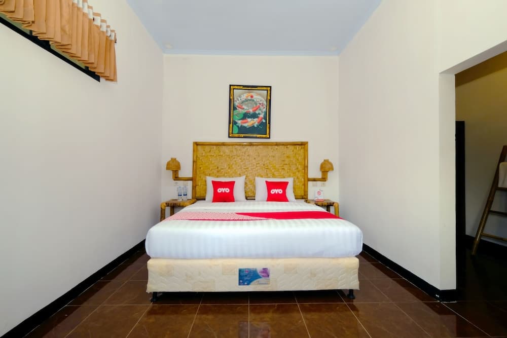 OYO 1835 Surya Mandalika Hotel