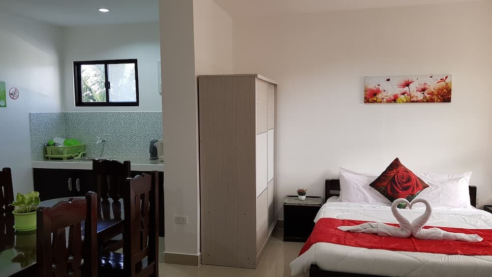 Spacious Private apartment at Laorenza Residences