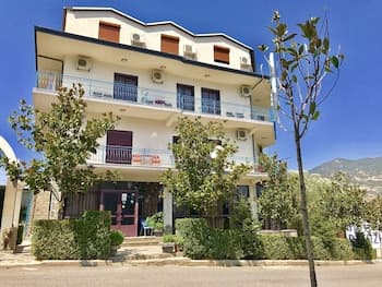 RAMIS Hotel & Outdoor Sports Center