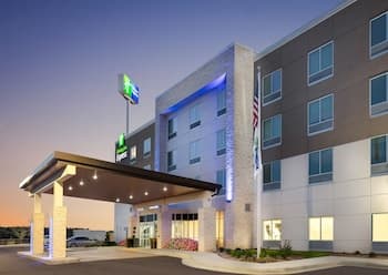Holiday Inn Express Calhoun South, an IHG Hotel