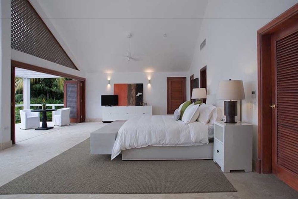 Casa B Institutional