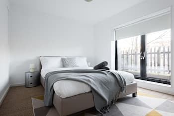 The Cliffside Loft - Distinctly Modern 3BDR Riverside Home