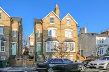 The Glasshouse Escape - 5BDR Victorian Jewel with Modern Twists in Jericho