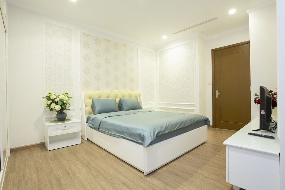 The Manner Icon 56 Rooftop Pool