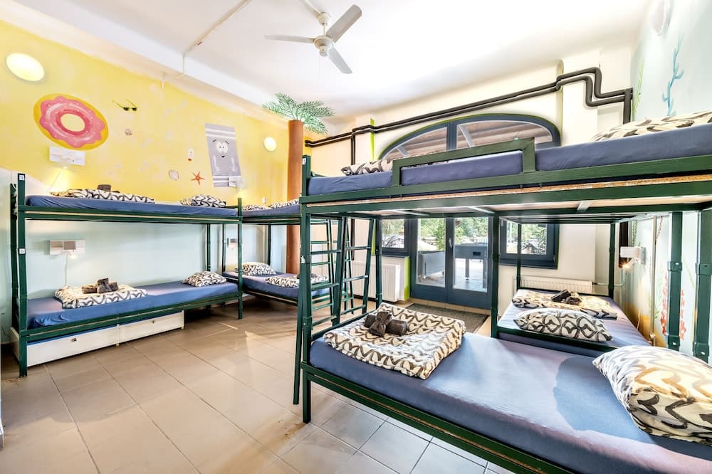 Island Hostel - Adults only