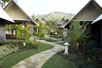 Pure Magnetic Villa 9