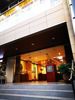 Cedar Peak Condo near Session Road