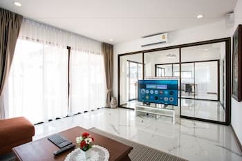 The Suites Apartment & Residence Phuket