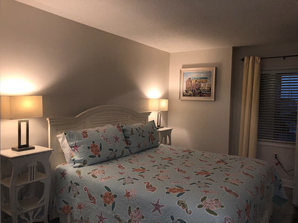 Clearwater 2b 1 Bedroom Condo by Redawning