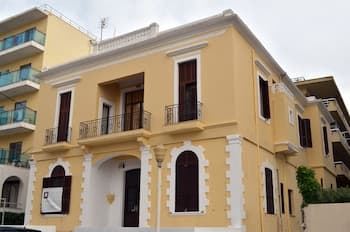 City center house in Rhodes