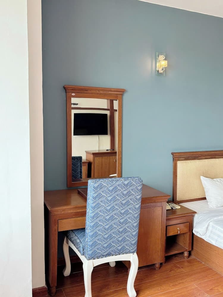 Thien An Riverside Hotel