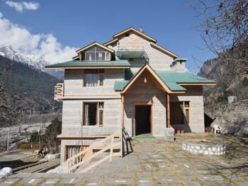 OYO 4782 Manzana Woodlet Cottage