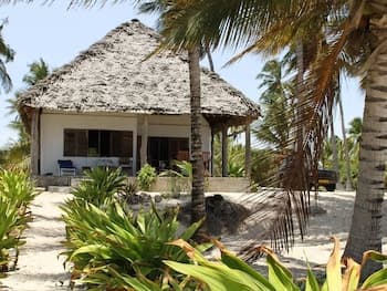 Hansen Beach Villa