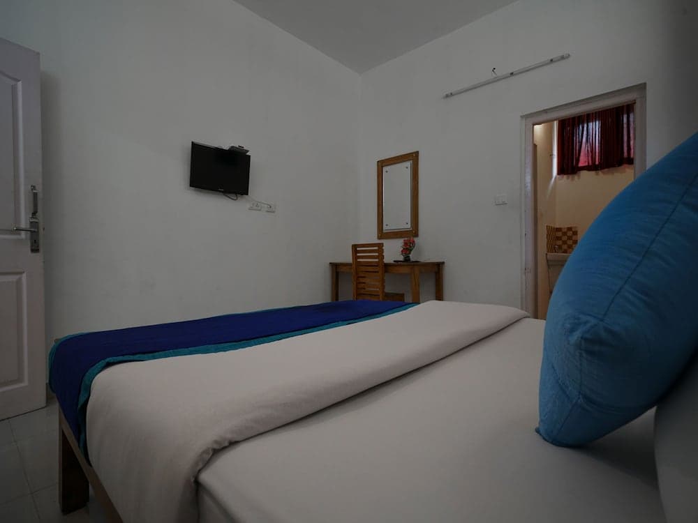 OYO 11757 Aruvi Annex