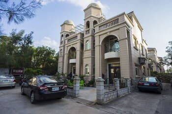 Red Tomato Modern Branch