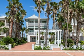 Palm House - Private Beachfront House 3 Bedroom Home by Redawning