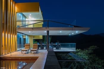 Casa Ave del Risco (Villa con río y cascada al interior)