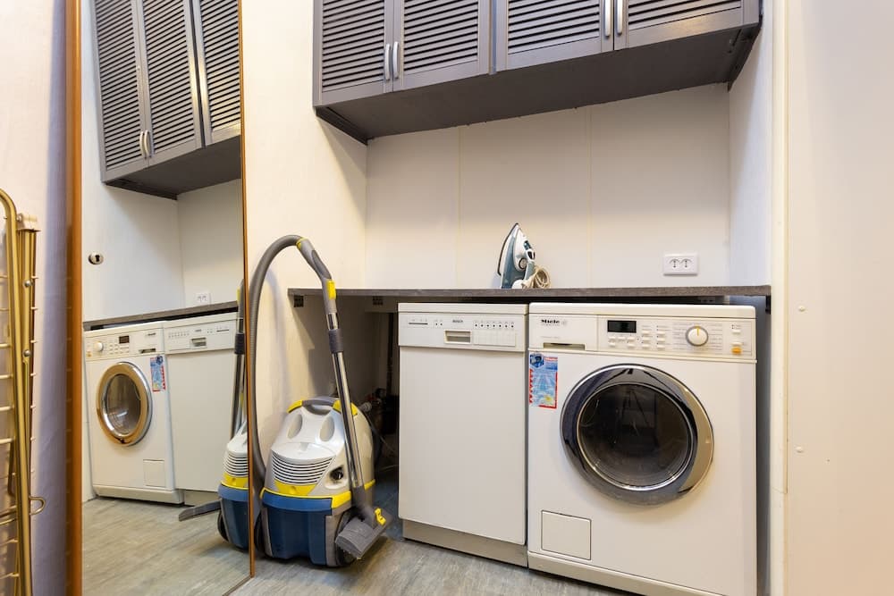 City of Rivers on Griboedova 33