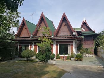 Kumkhumsriwangchai Amphawa