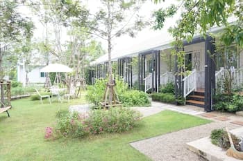 The White Village Ranong Resort