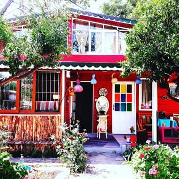 Side Tuana Garden Home